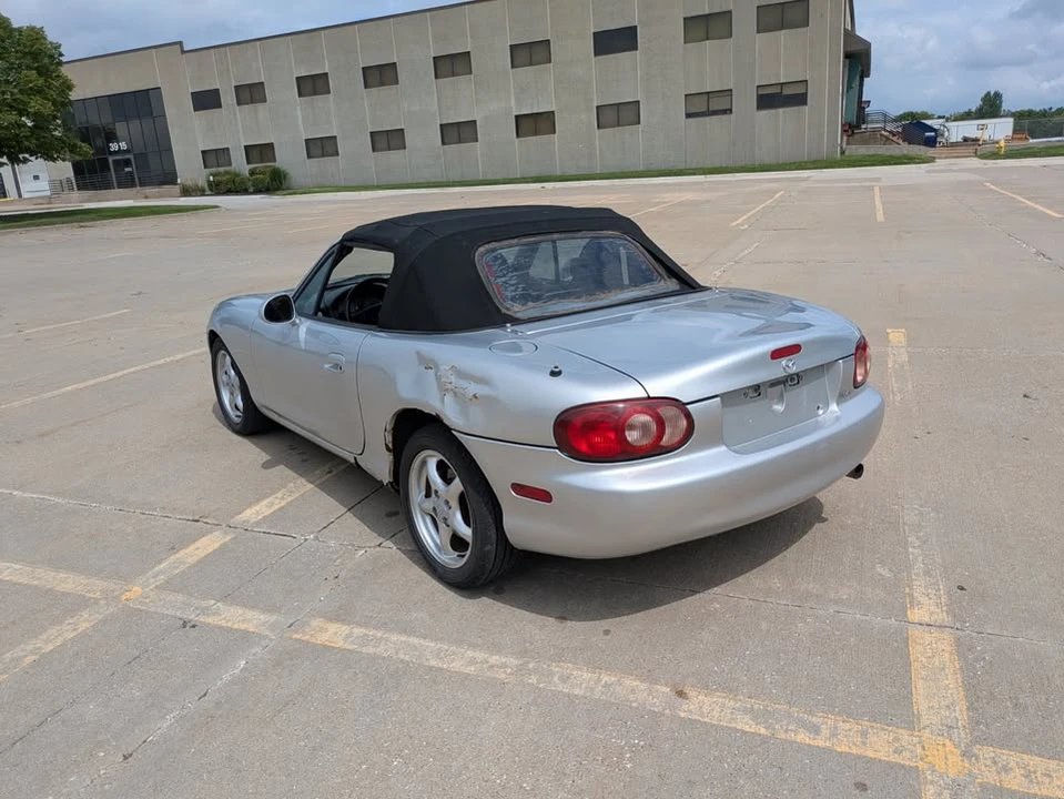 2002 Mazda NB MX-5 Miata - Image 8 of 17