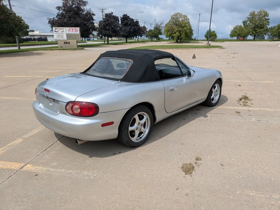2002 Mazda NB MX-5 Miata - Image 6 of 17
