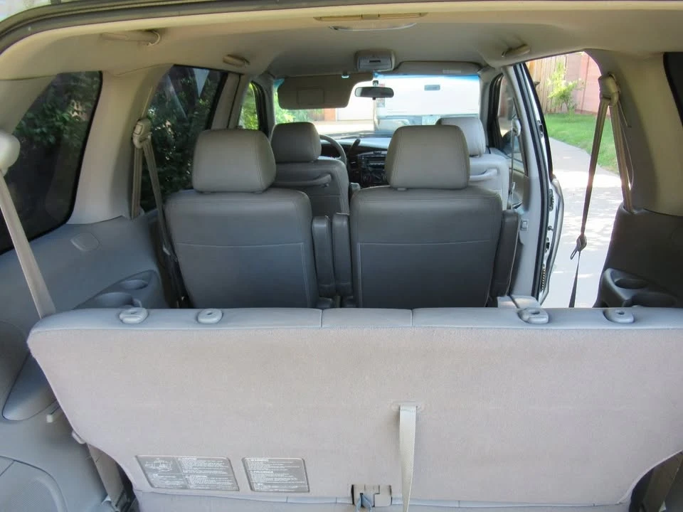 2002 Mazda MPV 2nd Gen - Image 13 of 17