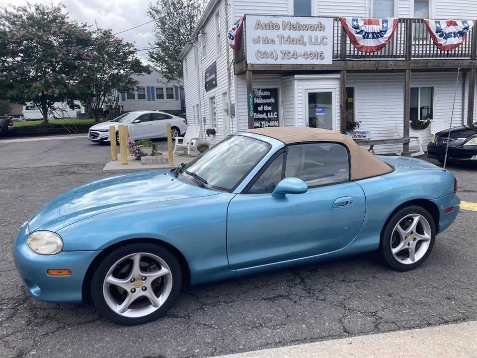 2002 Mazda NB MX-5 Miata - Image 2 of 3