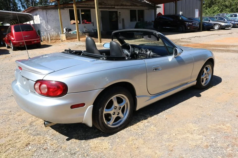 2002 Mazda NB MX-5 Miata - Image 9 of 18