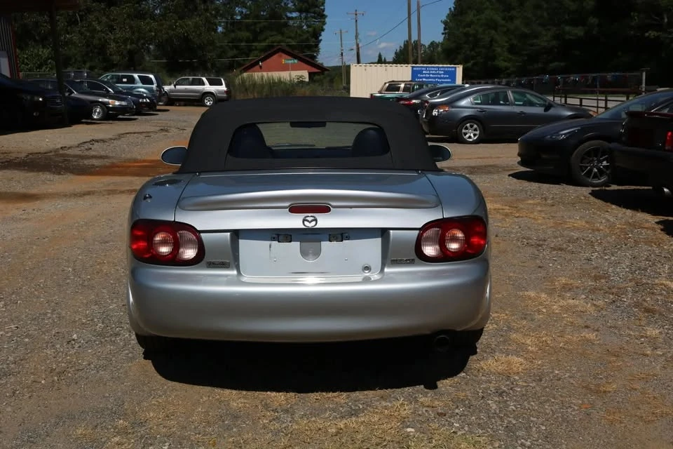 2002 Mazda NB MX-5 Miata - Image 4 of 18