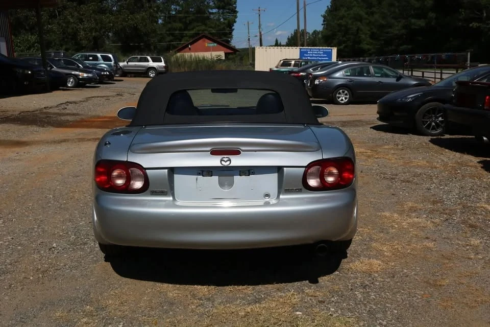 2002 Mazda NB MX-5 Miata - Image 4 of 19