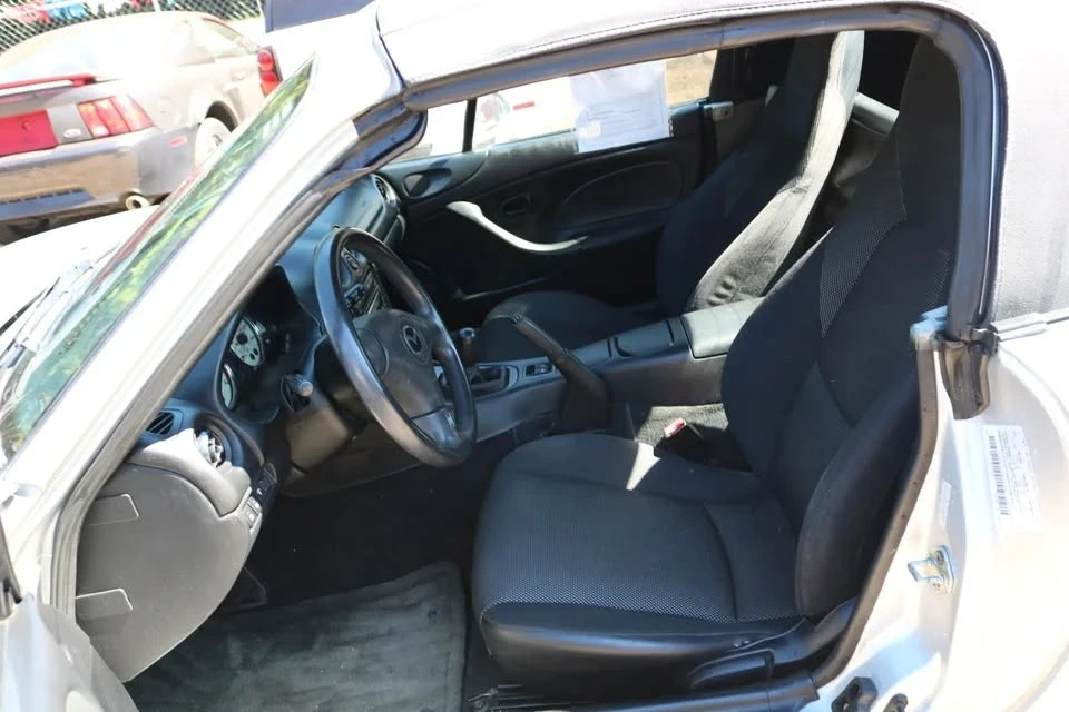 2002 Mazda NB MX-5 Miata - Image 13 of 19