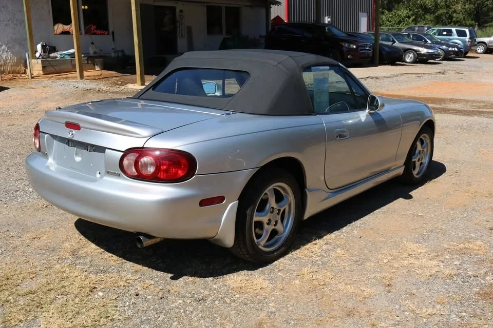 2002 Mazda NB MX-5 Miata - Image 5 of 19