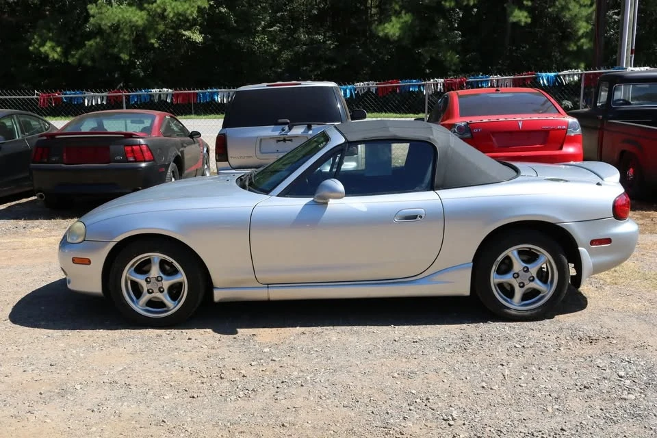 2002 Mazda NB MX-5 Miata - Image 2 of 19