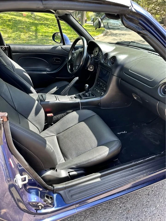 2002 Mazda NB MX-5 Miata - Image 5 of 5
