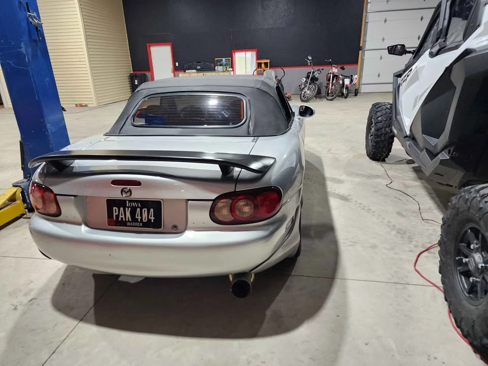 2002 Mazda NB MX-5 Miata - Image 8 of 10