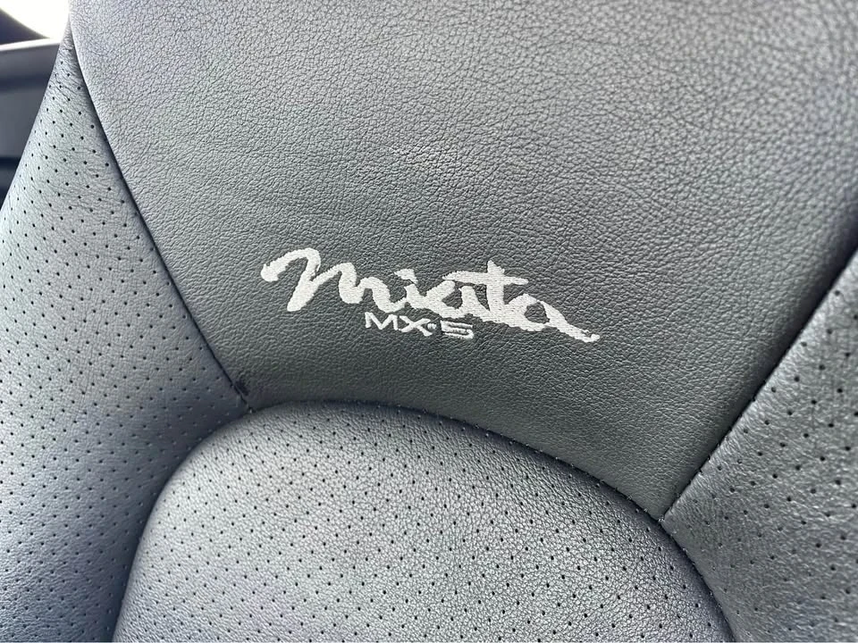 2002 Mazda NB MX-5 Miata - Image 9 of 12