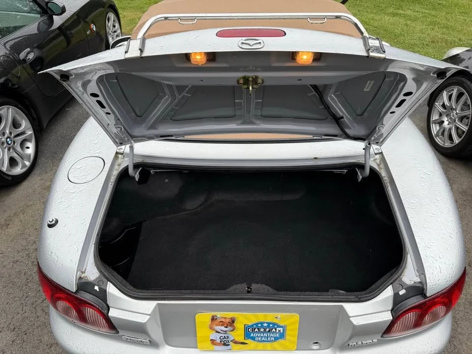 2002 Mazda NB MX-5 Miata - Image 18 of 20