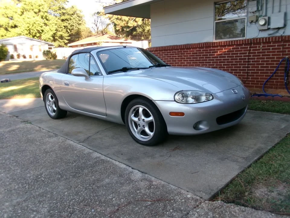 2002 Mazda NB MX-5 Miata - Image 2 of 20