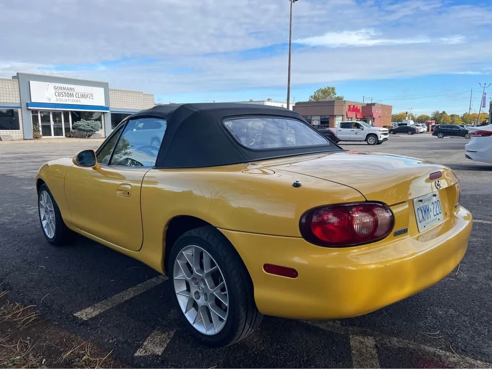 2002 Mazda NB MX-5 Miata - Image 6 of 12