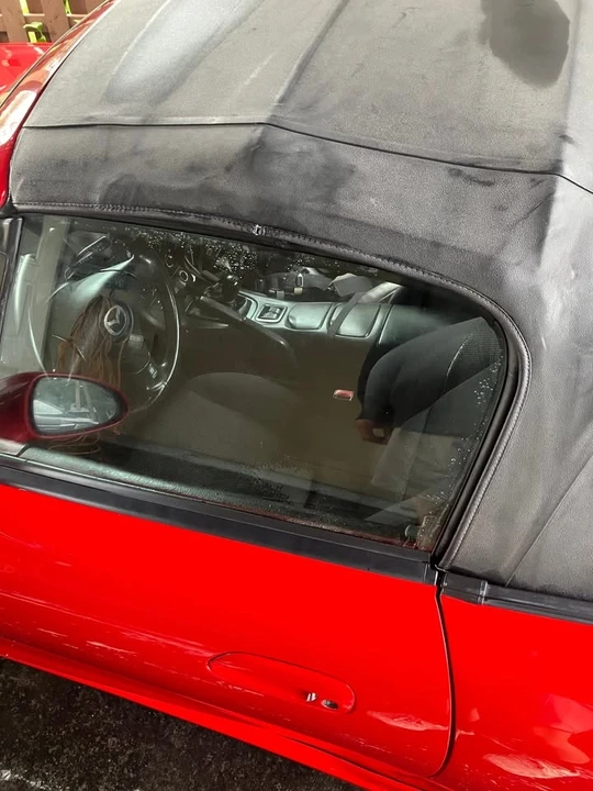 2002 Mazda NB MX-5 Miata - Image 8 of 9