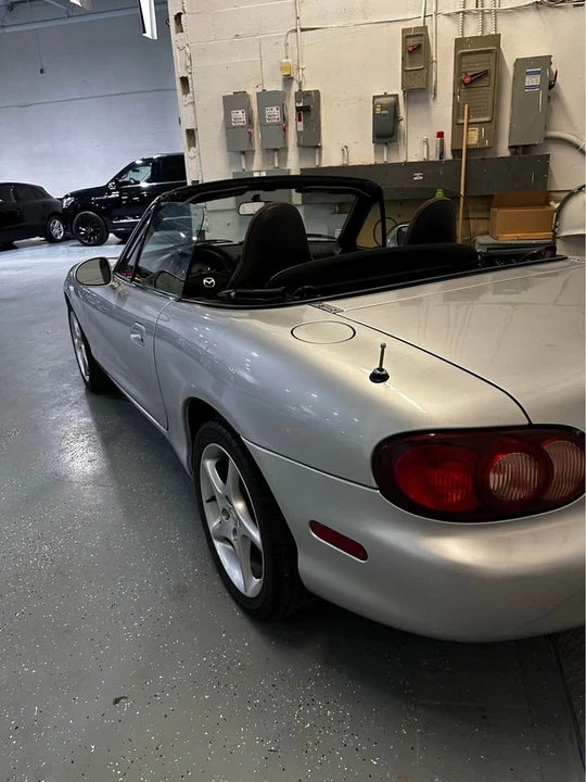 2002 Mazda NB MX-5 Miata - Image 2 of 13