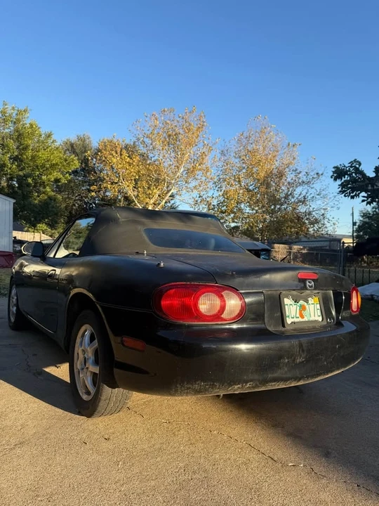 2002 Mazda NB MX-5 Miata - Image 4 of 5