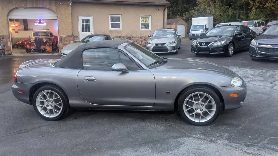 2002 Mazda NB MX-5 Miata - Image 2 of 12