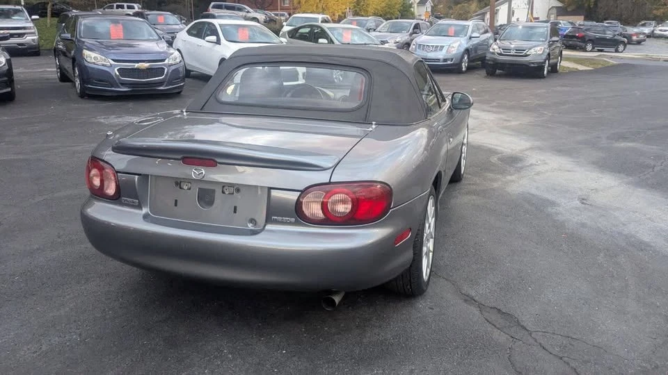 2002 Mazda NB MX-5 Miata - Image 4 of 12