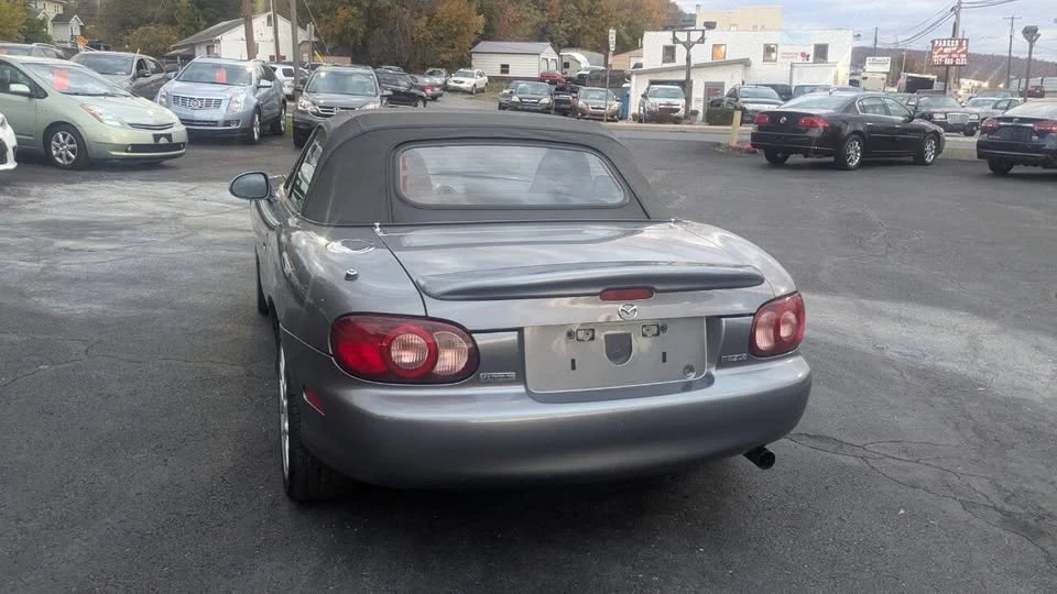 2002 Mazda NB MX-5 Miata - Image 5 of 12
