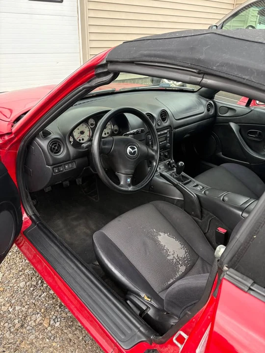 2002 Mazda NB MX-5 Miata - Image 5 of 6