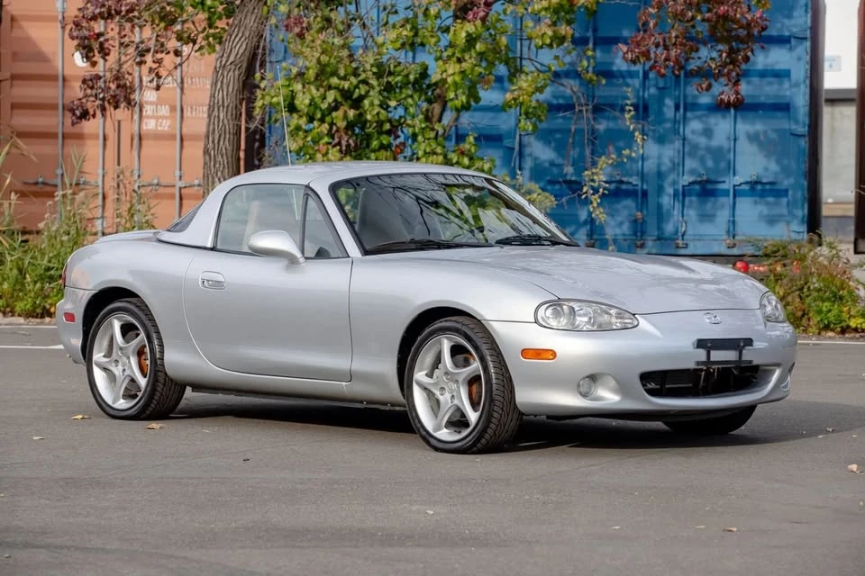 2002 Mazda NB MX-5 Miata - Image 2 of 20
