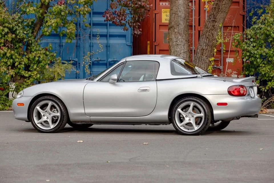 2002 Mazda NB MX-5 Miata - Image 18 of 20
