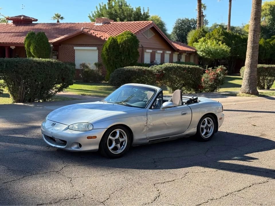 2002 Mazda NB MX-5 Miata - Image 4 of 12