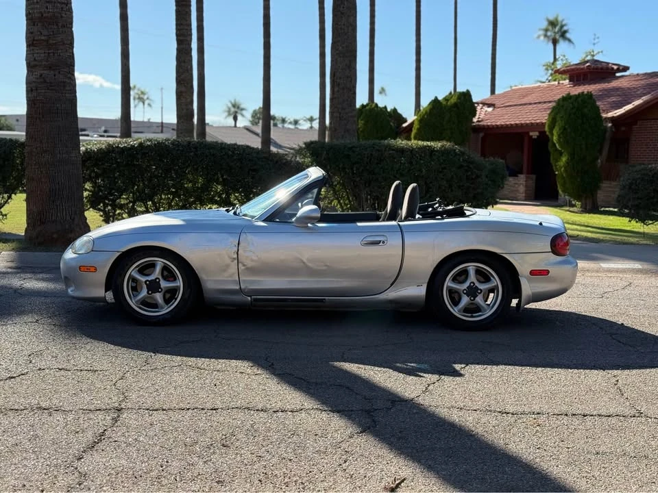 2002 Mazda NB MX-5 Miata - Image 5 of 12