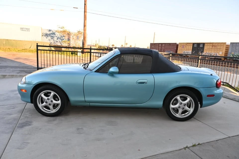 2002 Mazda NB MX-5 Miata - Image 4 of 20