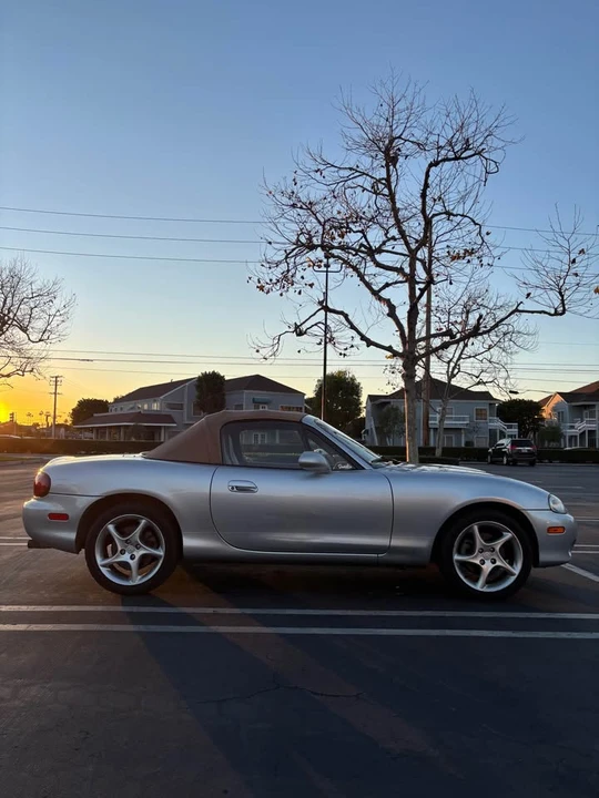 2002 Mazda NB MX-5 Miata - Image 3 of 9