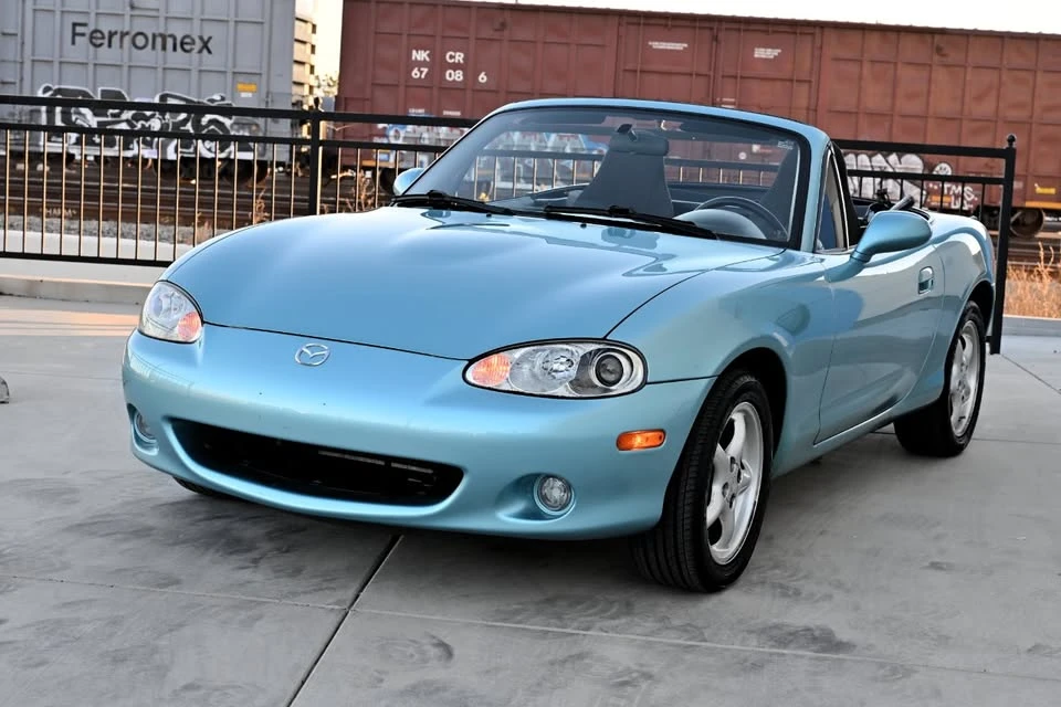 2002 Mazda NB MX-5 Miata - Image 16 of 20