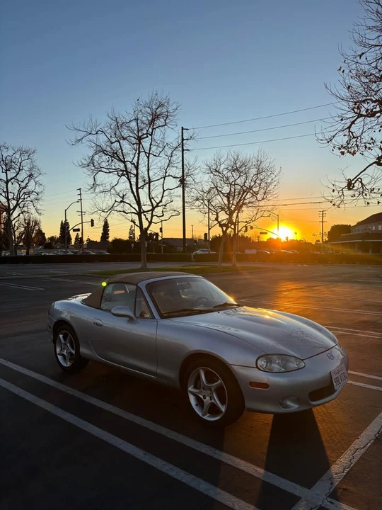 2002 Mazda NB MX-5 Miata - Image 2 of 9
