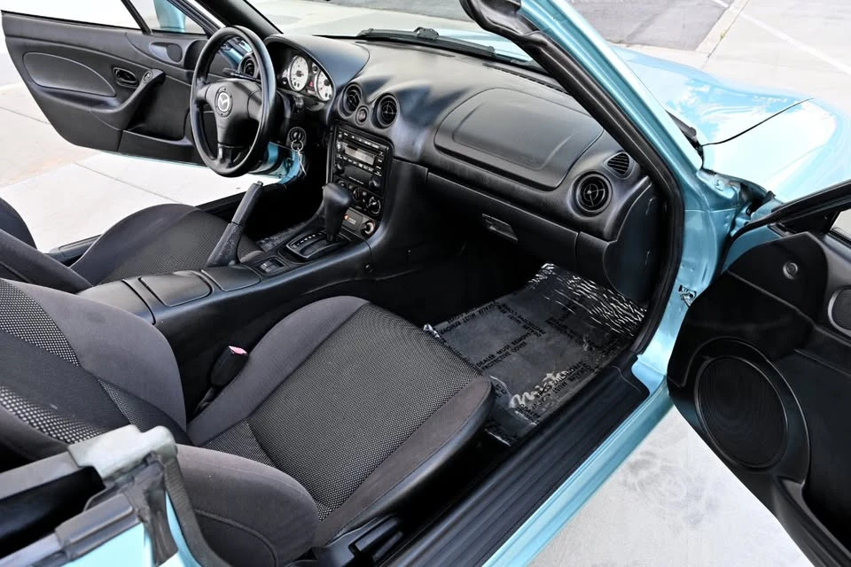 2002 Mazda NB MX-5 Miata - Image 19 of 20