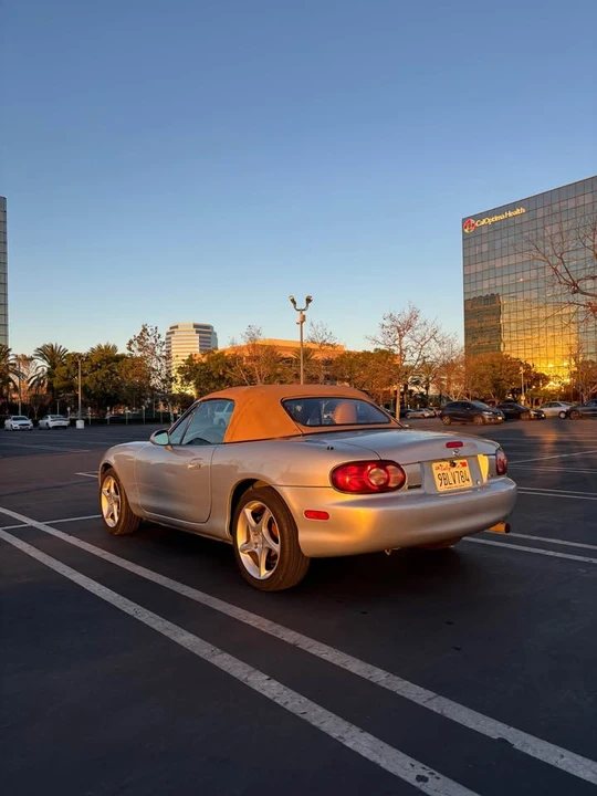 2002 Mazda NB MX-5 Miata - Image 5 of 9