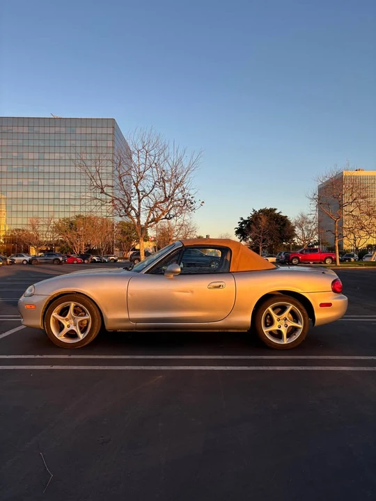 2002 Mazda NB MX-5 Miata - Image 6 of 9