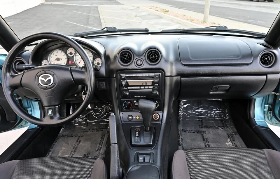 2002 Mazda NB MX-5 Miata - Image 18 of 20