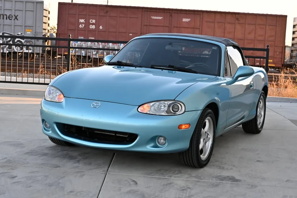 2002 Mazda NB MX-5 Miata - Image 3 of 20