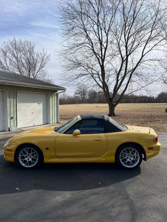 2002 Mazda NB MX-5 Miata - Image 5 of 18