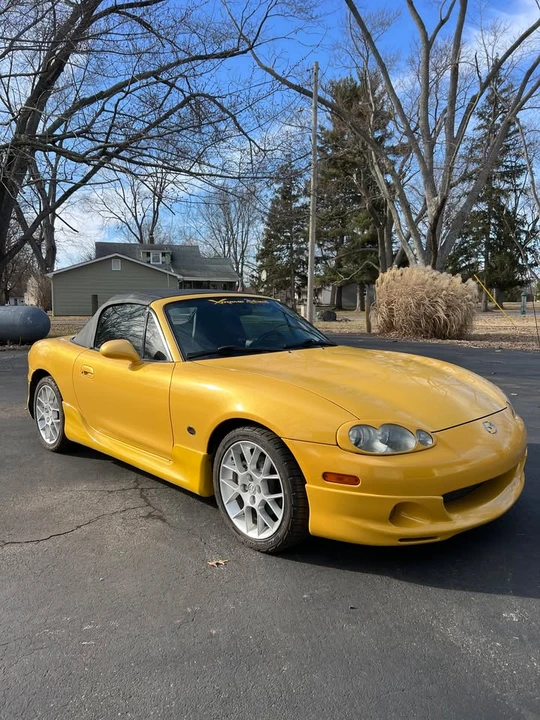 2002 Mazda NB MX-5 Miata - Image 2 of 18