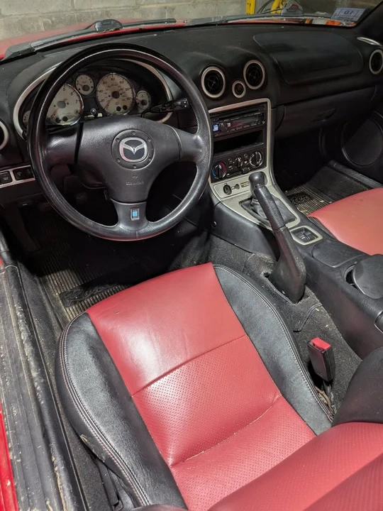 2002 Mazda NB MX-5 Miata - Image 6 of 12