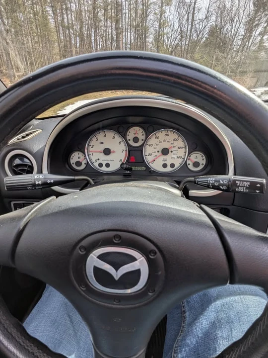 2002 Mazda NB MX-5 Miata - Image 9 of 12