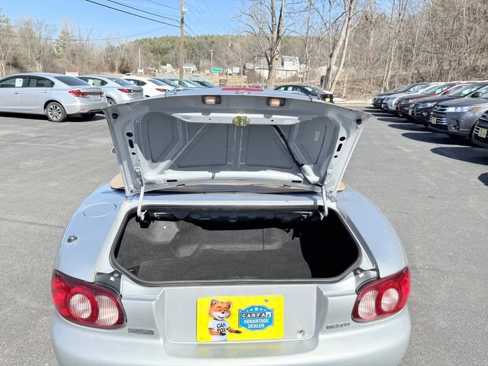 2002 Mazda NB MX-5 Miata - Image 16 of 19
