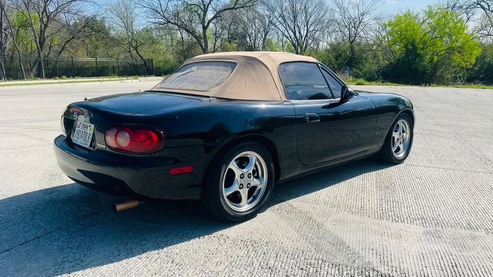 2002 Mazda NB MX-5 Miata - Image 5 of 20