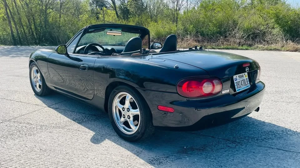2002 Mazda NB MX-5 Miata - Image 14 of 20
