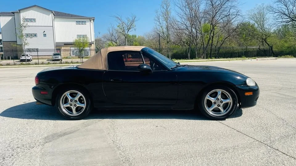 2002 Mazda NB MX-5 Miata - Image 4 of 20