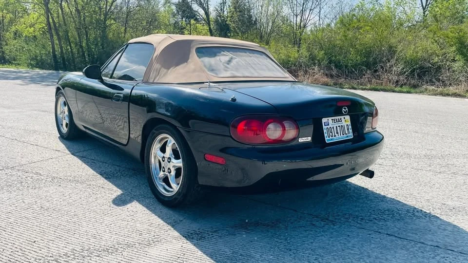 2002 Mazda NB MX-5 Miata - Image 6 of 20