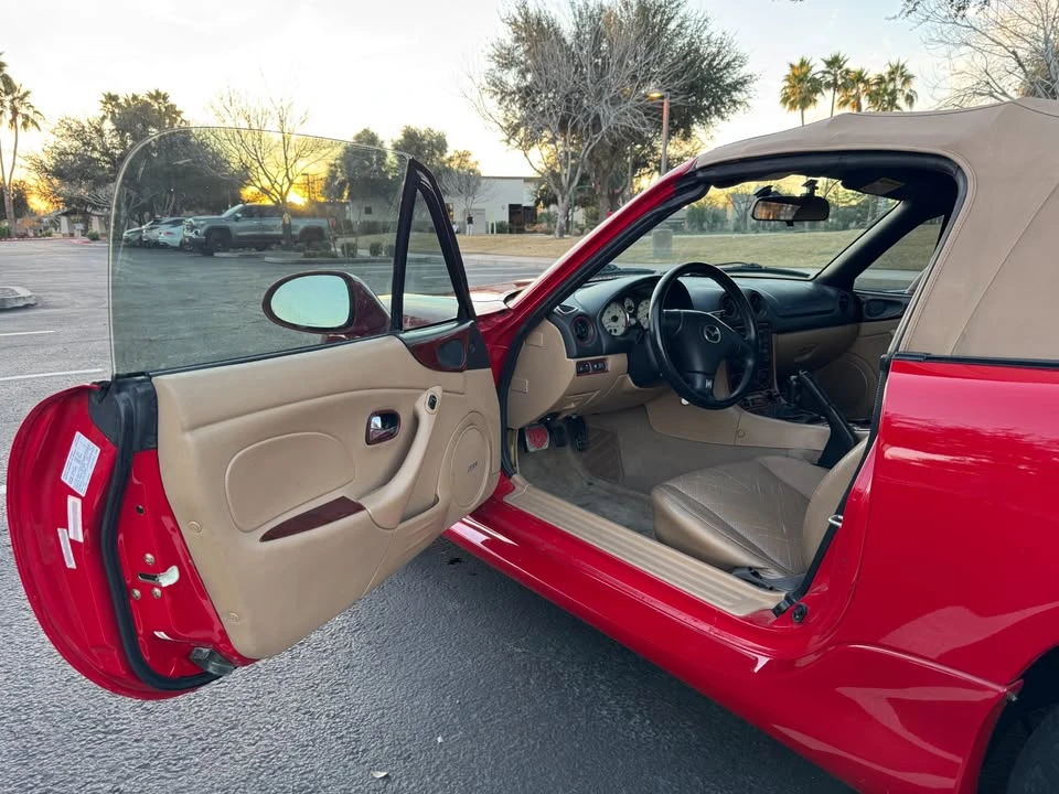 2002 Mazda NB MX-5 Miata - Image 8 of 15