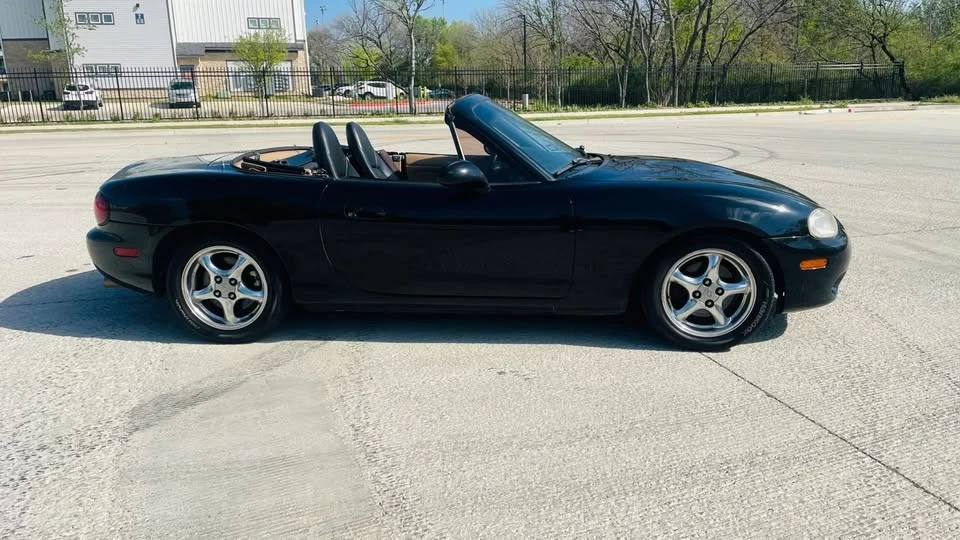 2002 Mazda NB MX-5 Miata - Image 11 of 20