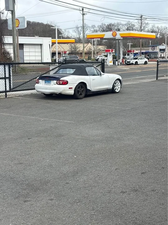 2002 Mazda NB MX-5 Miata - Image 6 of 7