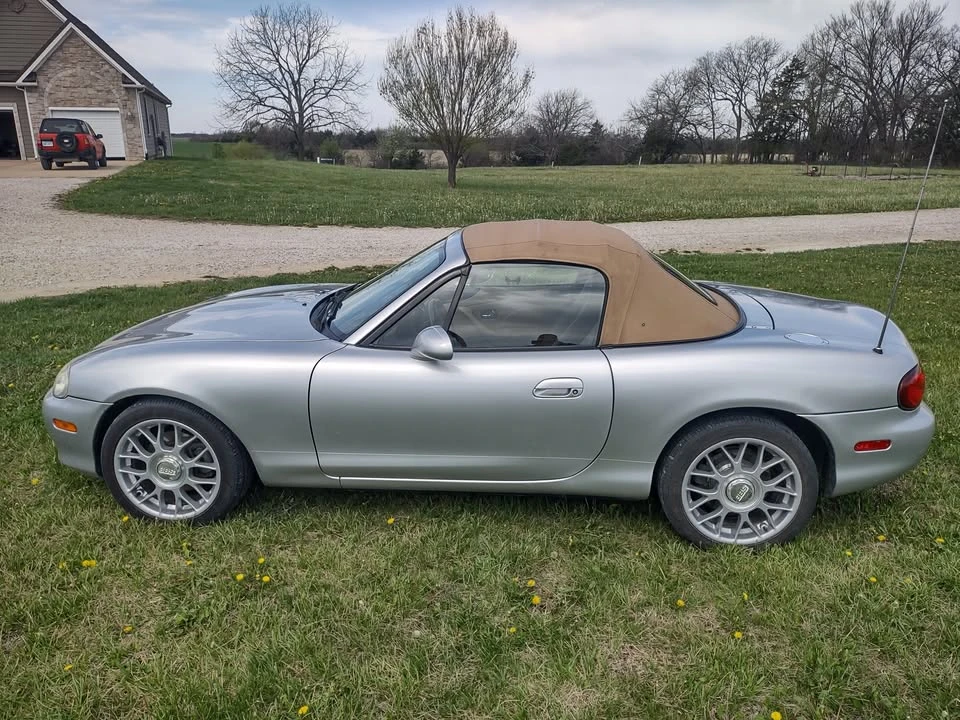 2002 Mazda NB MX-5 Miata - Image 2 of 4