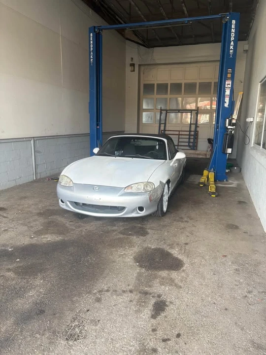 2002 Mazda NB MX-5 Miata - Image 4 of 7